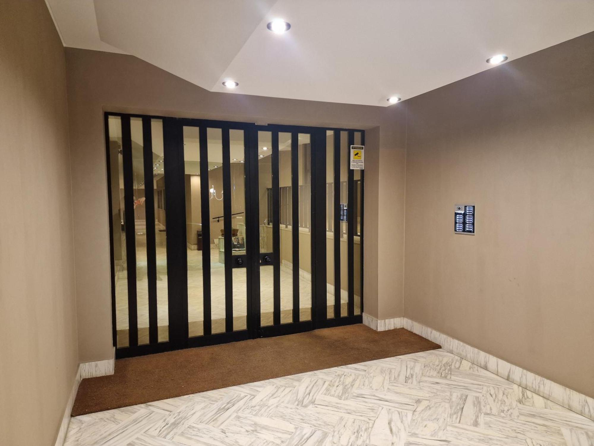 Guest house Sami Rooms: Theater District Retreat Near Ortigia