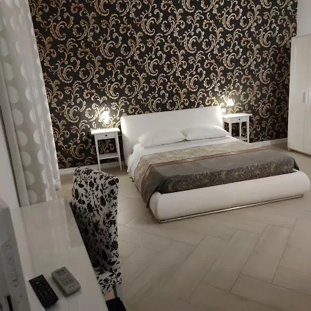 Sami Rooms - Teatro A 400 Mt - Ortigia A 1500 Mt - Syrakus Exterior foto