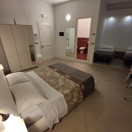 Sami Rooms - Teatro A 400 Mt - Ortigia A 1500 Mt - Syrakus Exterior foto