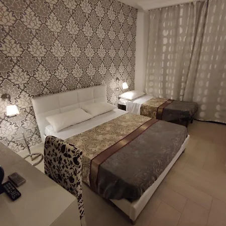 Sami Rooms - Teatro A 400 Mt - Ortigia A 1500 Mt - Syrakus Exterior foto