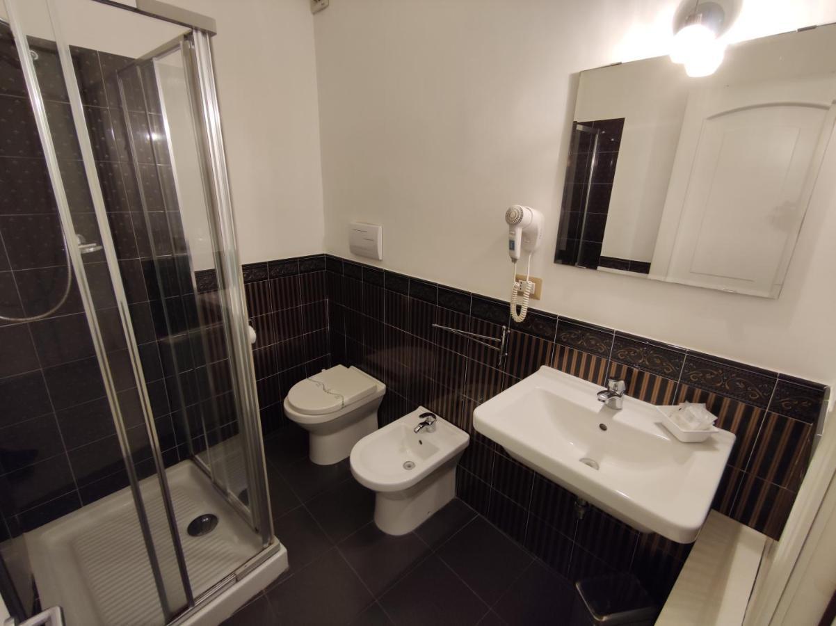 Sami Rooms: Theater District Retreat Near Ortigia Syracuse