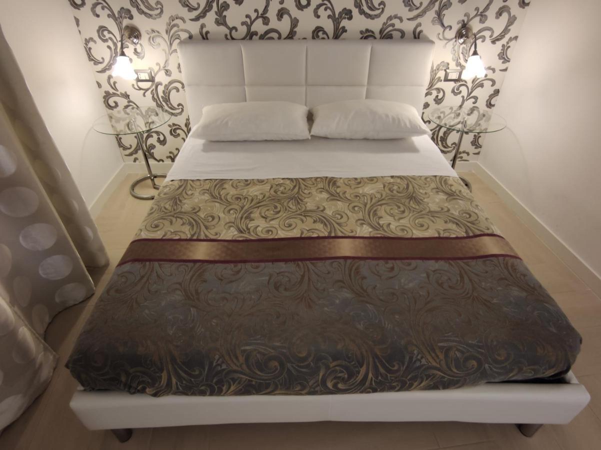 Sami Rooms: Theater District Retreat Near Ortigia * Syracuse