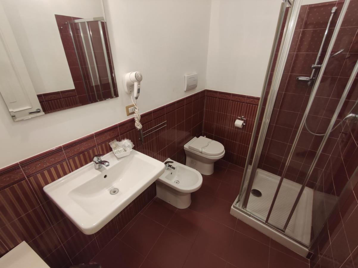 Guest house Sami Rooms: Theater District Retreat Near Ortigia *