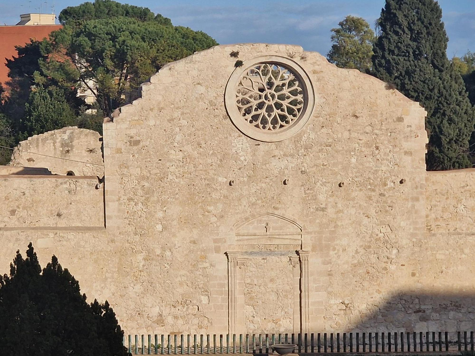 Sami Rooms: Theater District Retreat Near Ortigia *